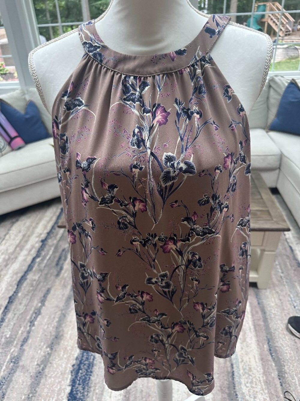Veronica M High Neck Floral loose tank top size L